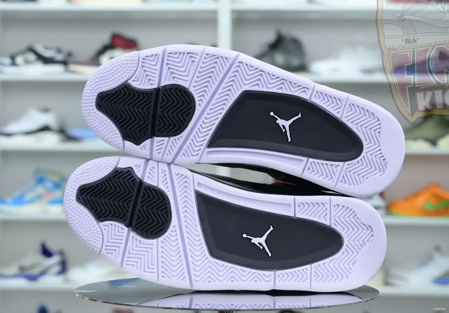Air Jordan 4
